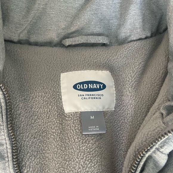 Old navy gray vest size medium :) - Picture 3 of 4